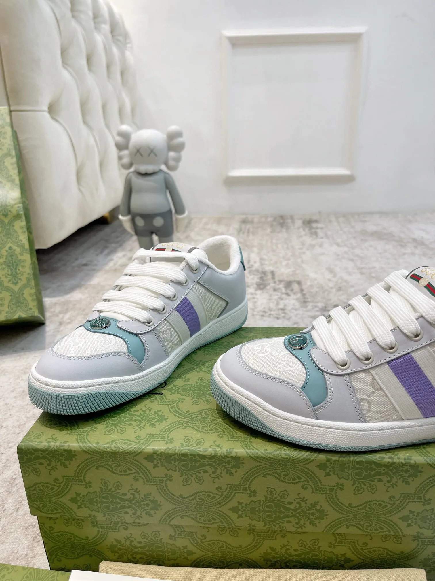 Gucci - Newly upgraded Gucci dirty shoes for couples 👫 2022 early spring new style... GG series distressed casual dirty shoes for the catwalk ⚠️⚠️ Original development and purchase level version... Metal double G crystal cylindrical logo... Gucci original pattern webbing... Exclusive color rubbed cowhide fabric, original terry cloth is delicate, soft and more comfortable and breathable, privately stamped two-color original TPU outsole (lower layer is wider, upper layer is narrower) Ready stock, matching packaging... 35-40/39-44 regular size 💰Female style 290 💰Male style 290